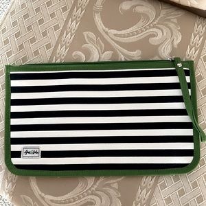 Ame & Lulu Shore Thing Wet or Dry Wristlet Bag - 14 1/2” x 9” - Brand New!